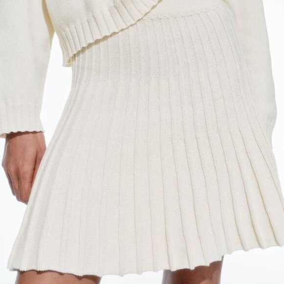 NWT ECRU BEIGE PLEATED RUSTIC KNIT SKIRT - Picture 5 of 9